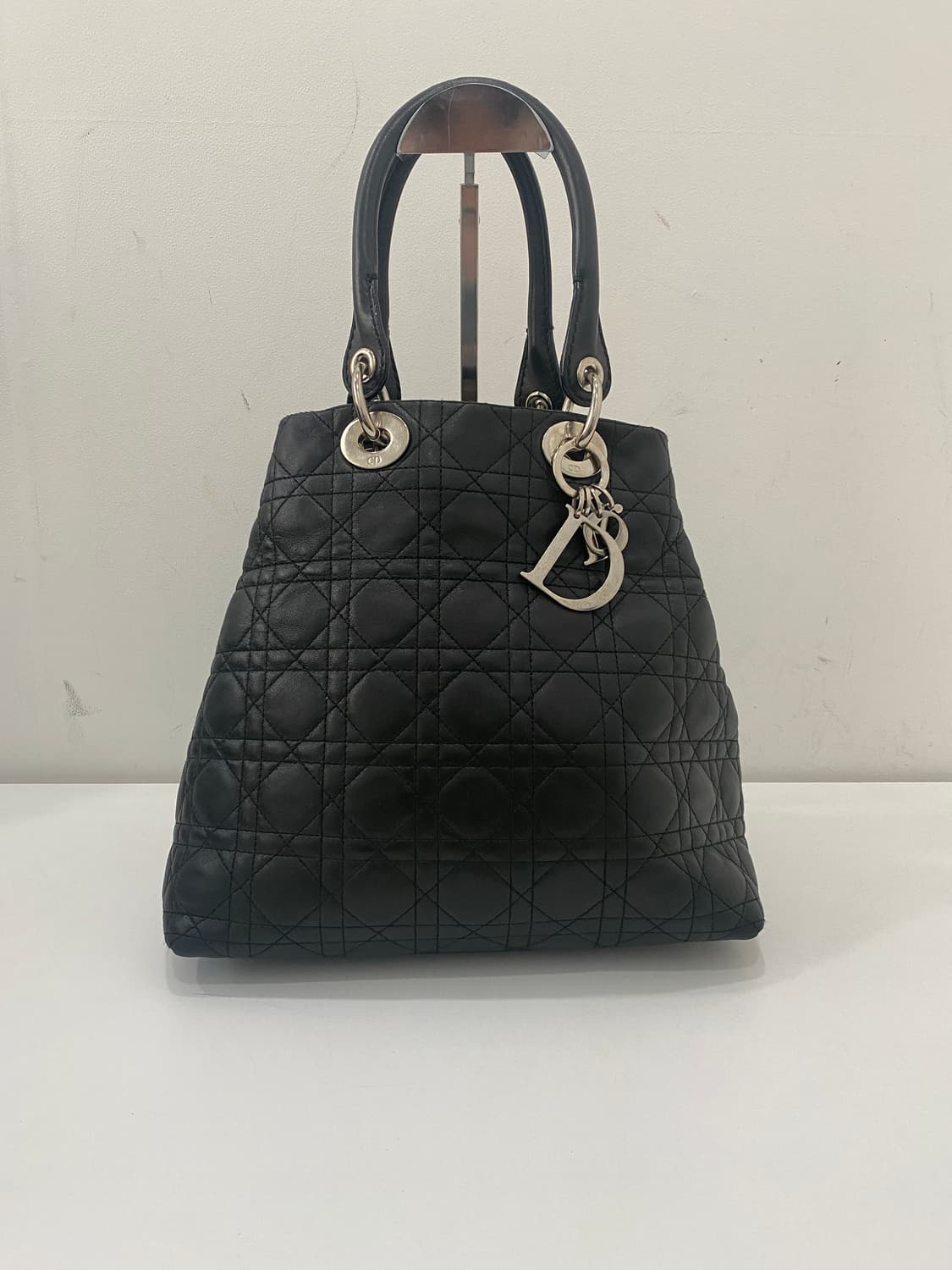 디올 레이디 디올 까나쥬 소프트백 상품이미지3