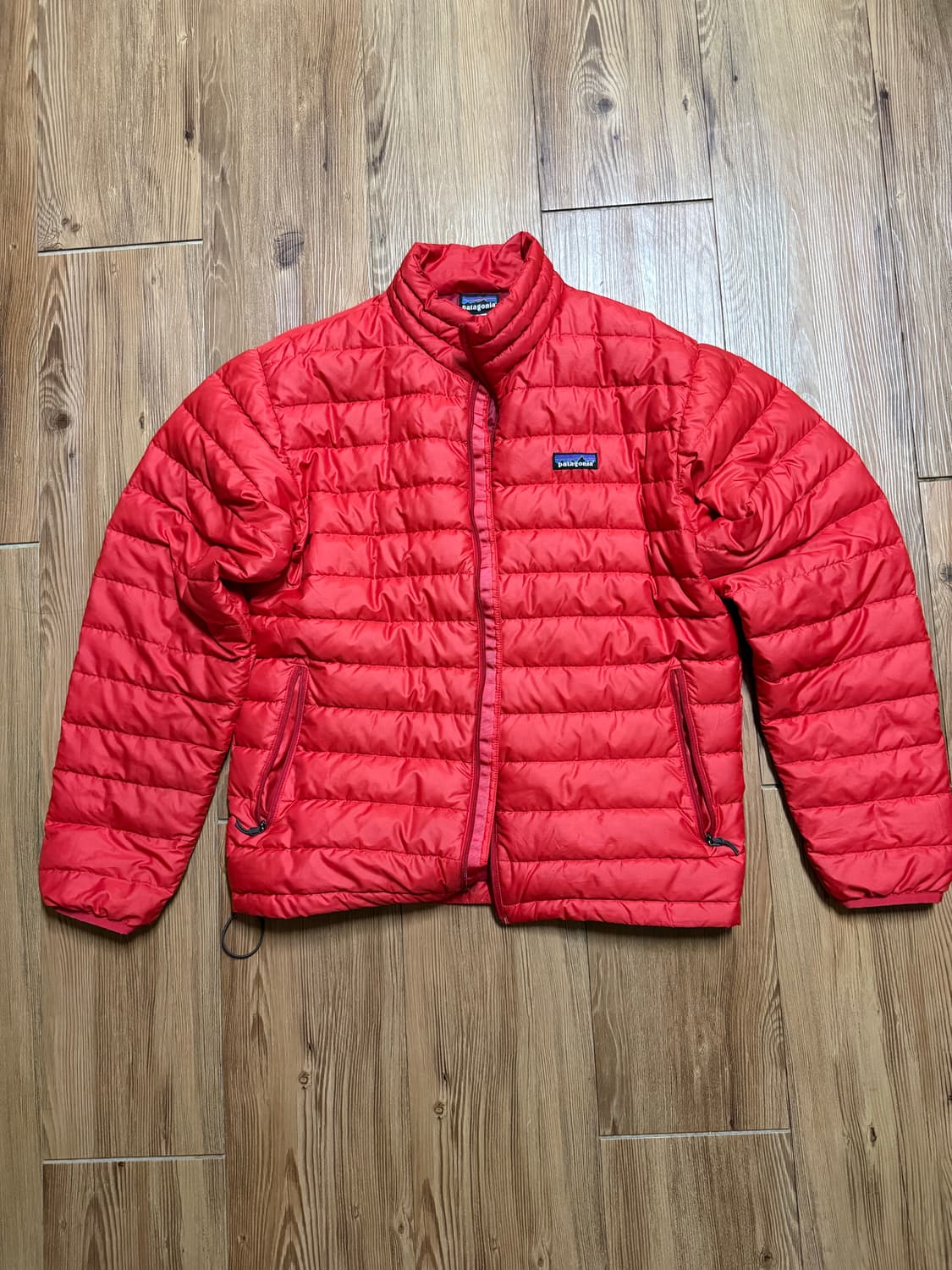 파타고니아 레드 패딩 상품이미지1