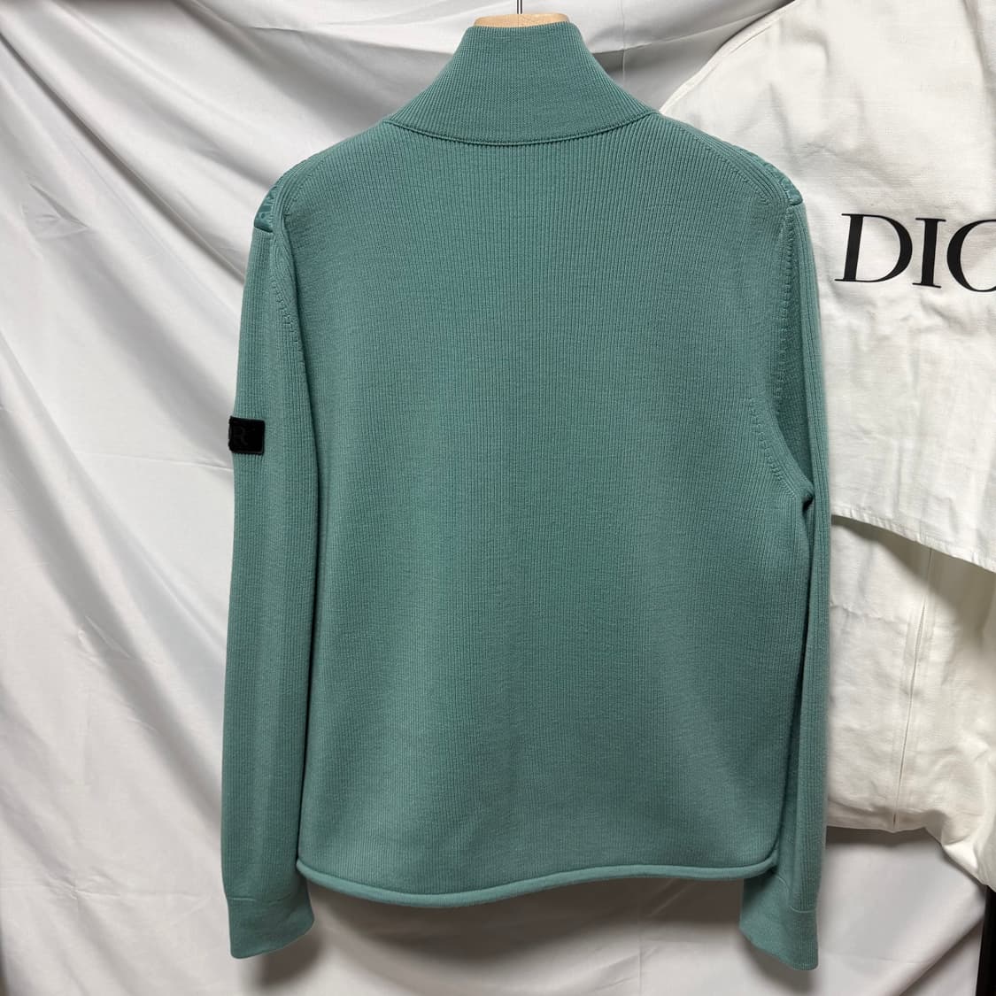 [S+급/M] 디올 오블리크 니트패딩 풀구성 상품이미지4