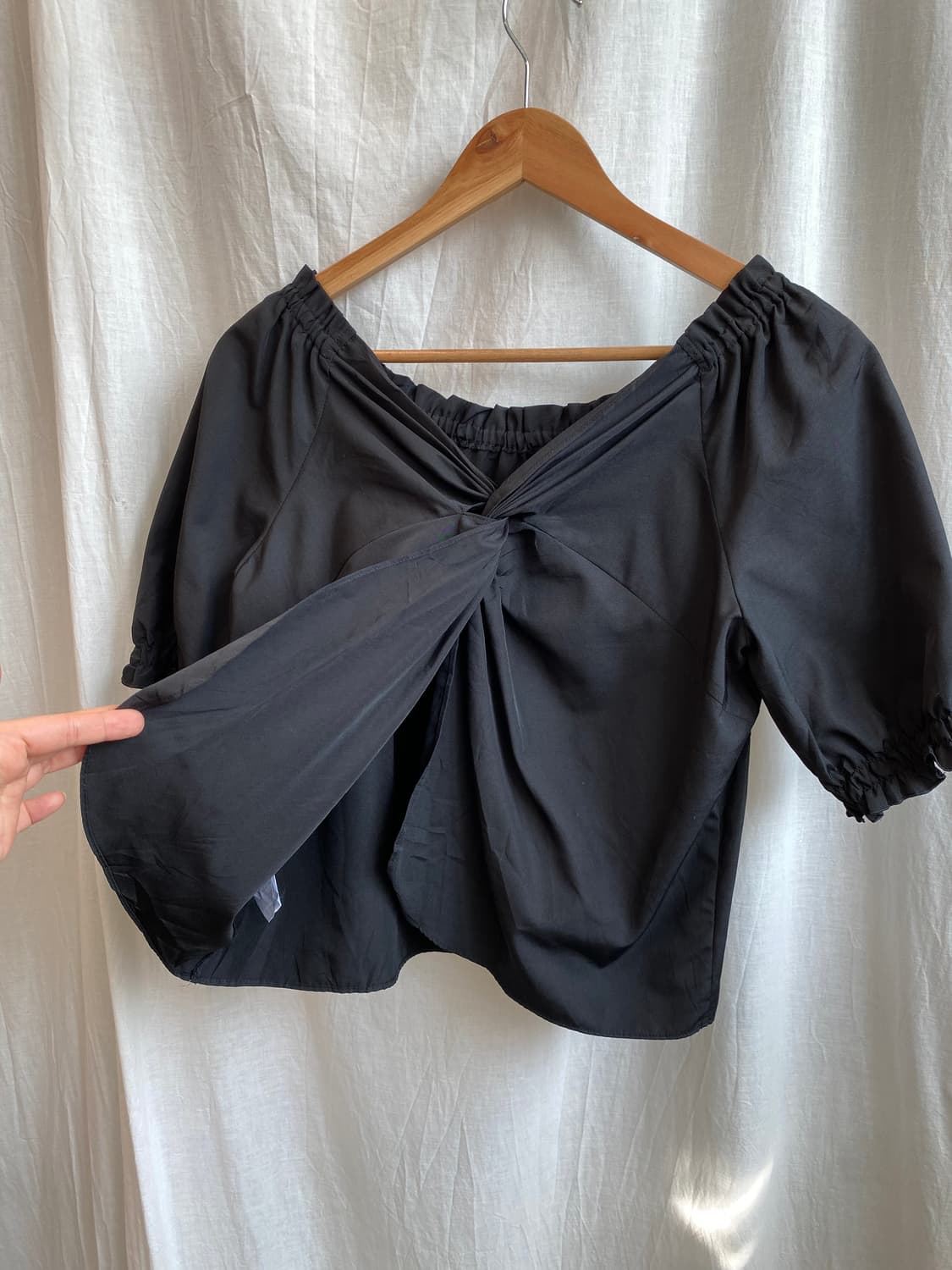 블랙 백슬릿 오프숄더블라우스(F) 상품이미지6