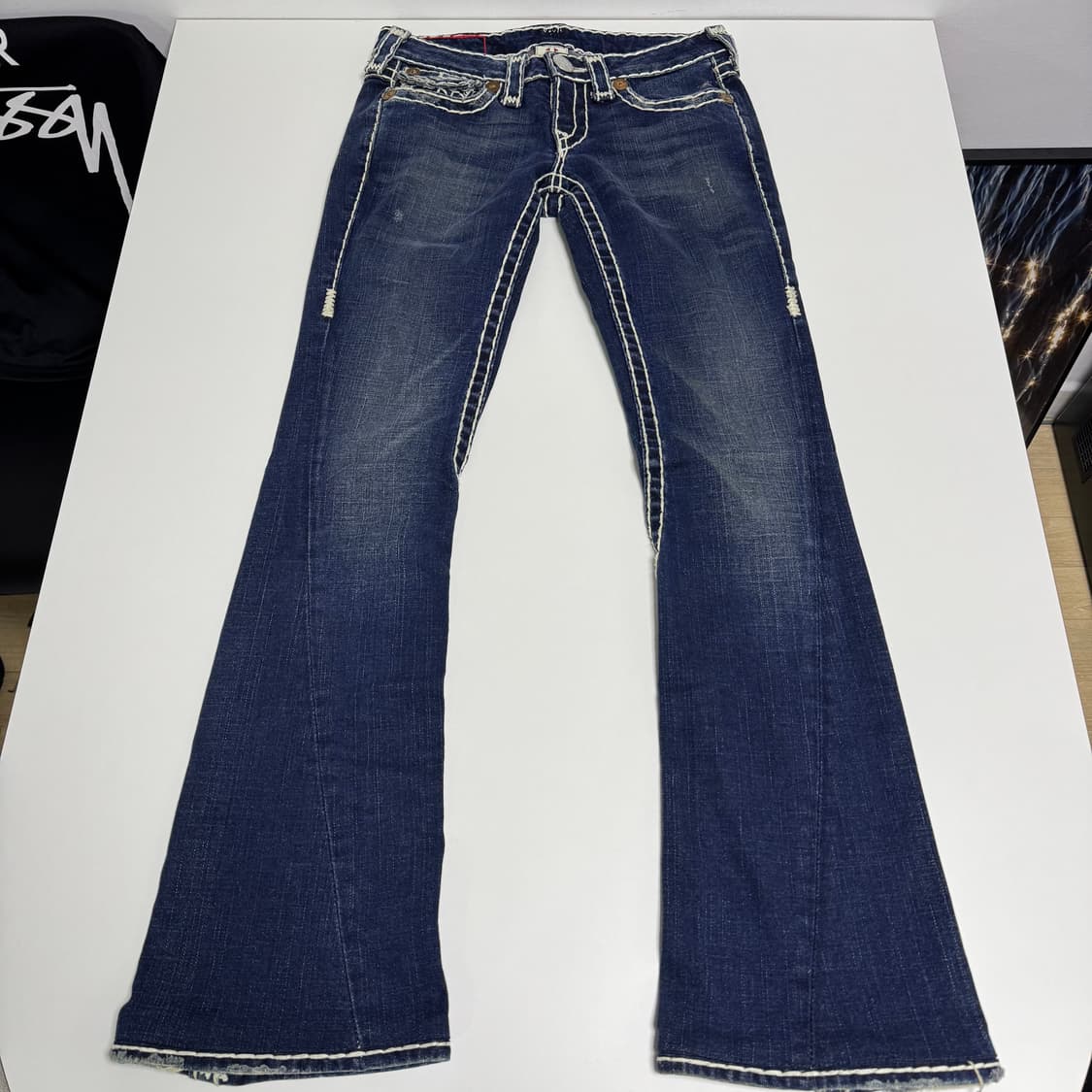 트루릴리전 Y2K 흰색스티치 빌리슈퍼티 로우라이 즈 데님팬츠 상품이미지1