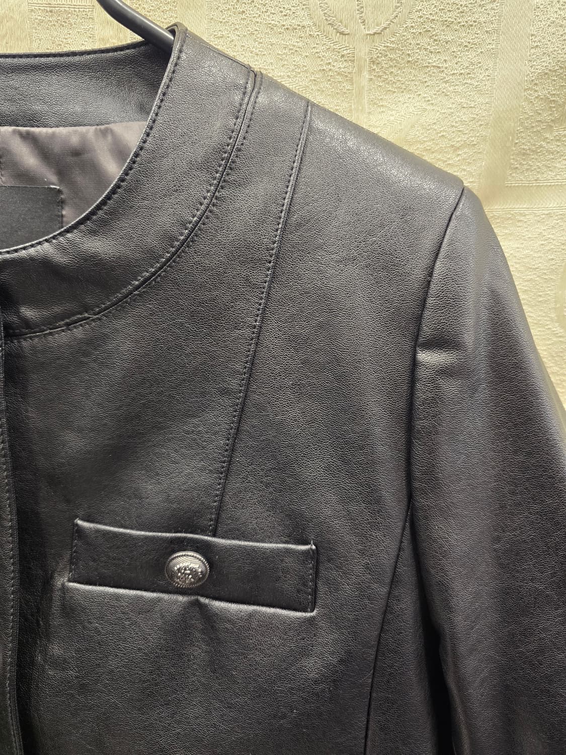 헬렌카렌 HELLEN KAREN 블랙 가죽 노카라 자켓 55 상품이미지2