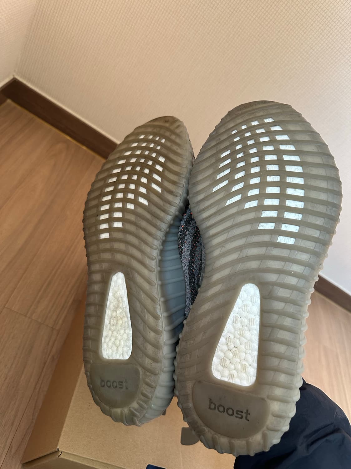 290 아디다스 이지 부스트 350 V2 벨루가 - 리플렉티브 상품이미지9