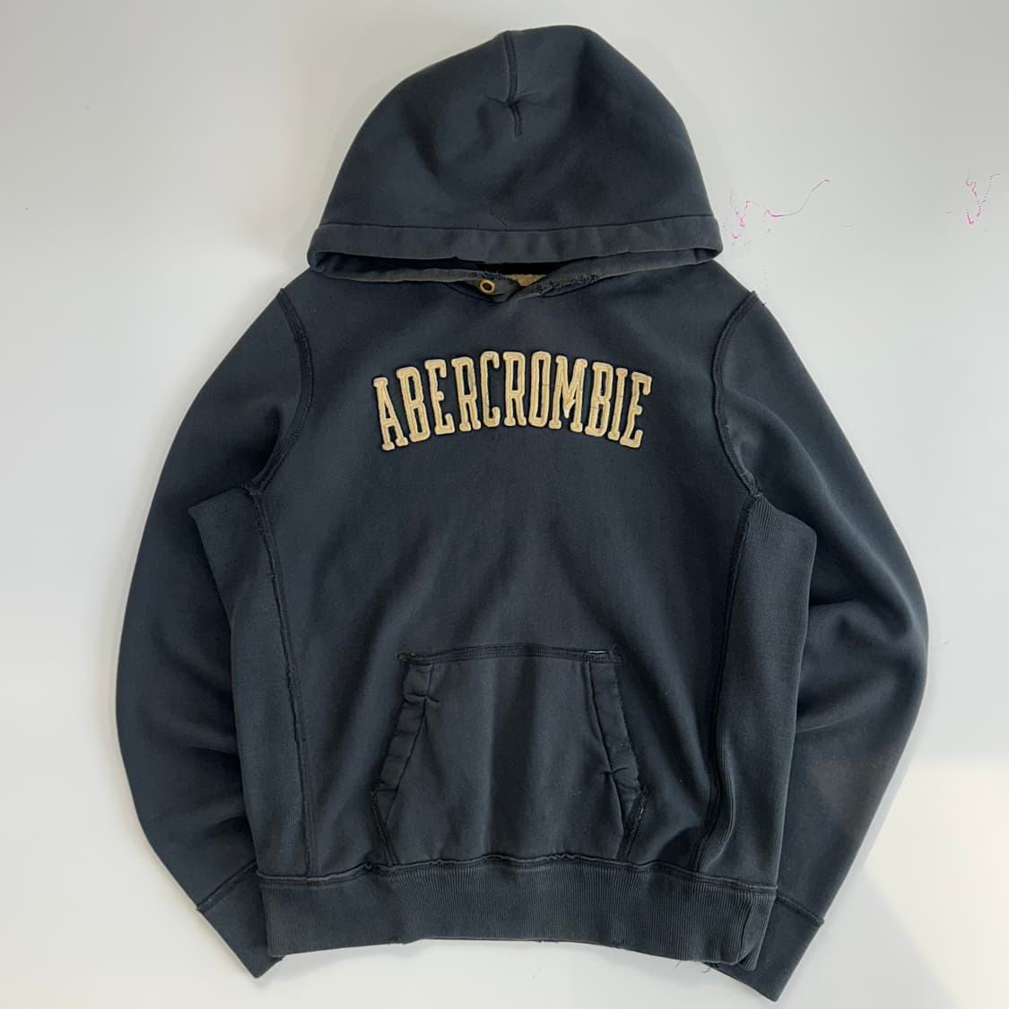 Abercrombie 아베크롬비 그런지 스펠아웃로고 차콜 후드티  상품이미지3