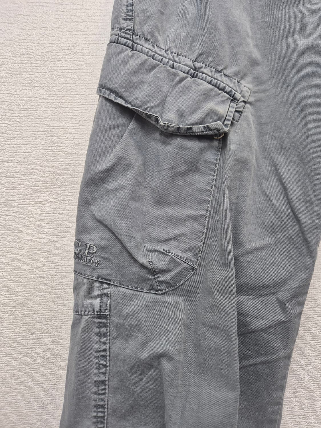 CP컴퍼니 렌즈 카고 고글 바지 그레이 / 33(정품) 상품이미지3