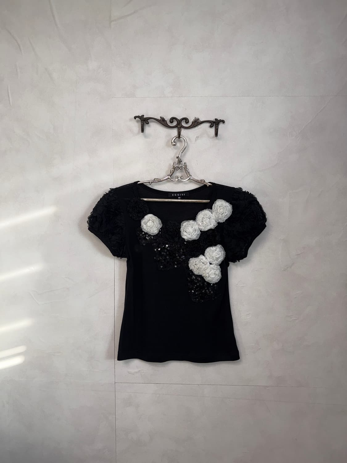 EGOIST black flower corsage half blouse  상품이미지2