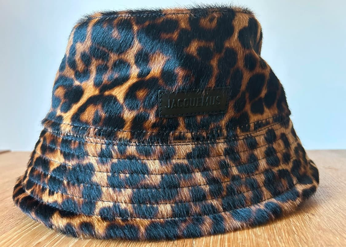 [소미님 착용] 자크뮈스 24fw 르밥 카우스킨 레오파드 버킷햇 상품이미지5