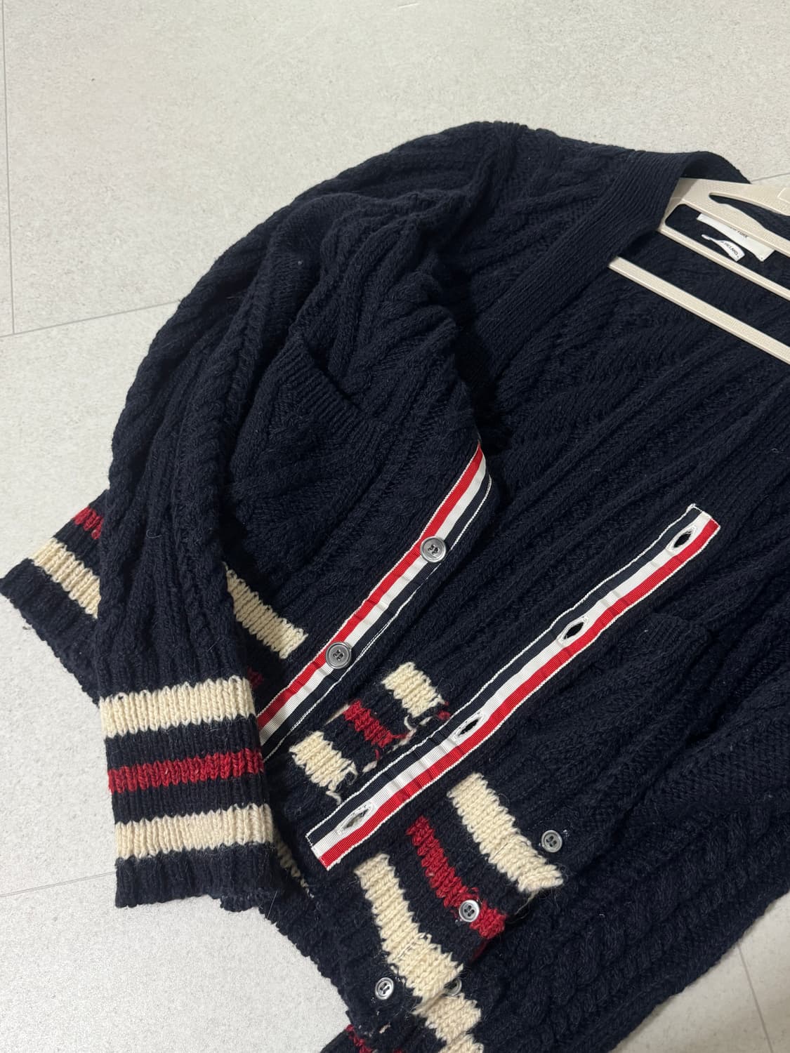 톰브라운 가디건 모헤어 네이비 상품이미지2