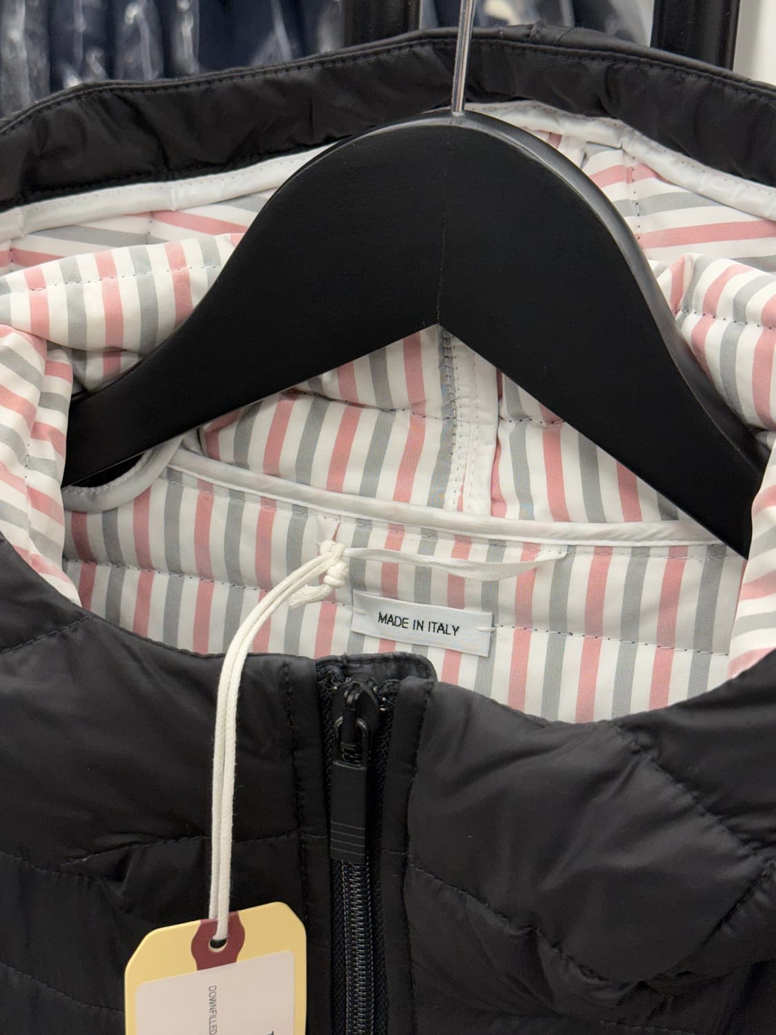 [4] 톰브라운 사선완장 후드 경량패딩 상품이미지5