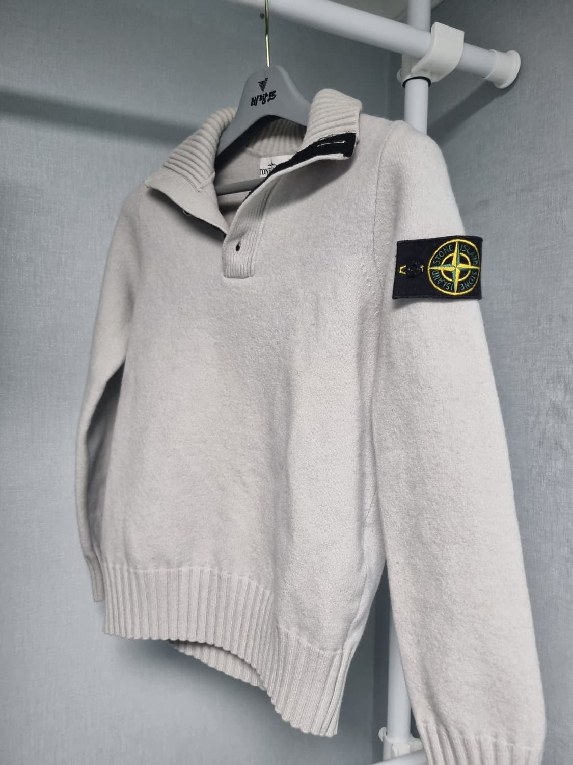 [백화점판] 스톤아일랜드 니트 반집업 아이보리 상품이미지1