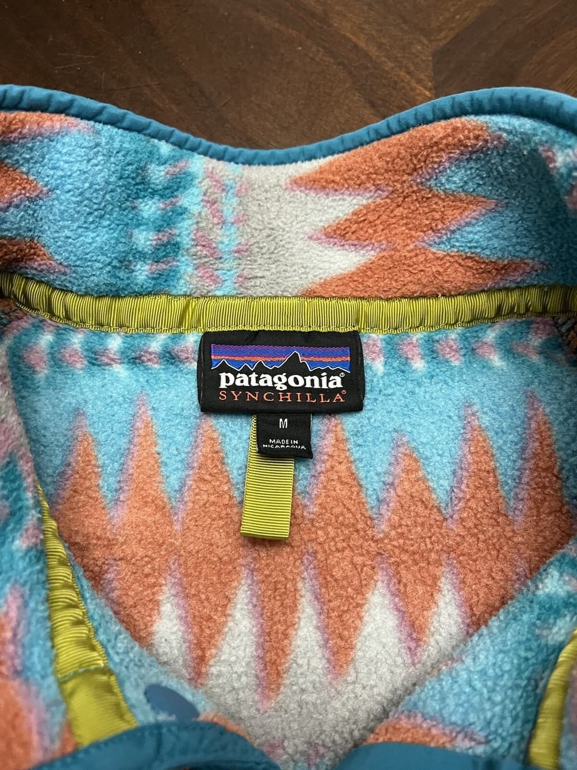 19FW 파타고니아 신칠라 스냅-T 아줄/오렌지 아즈텍 패턴 상품이미지2