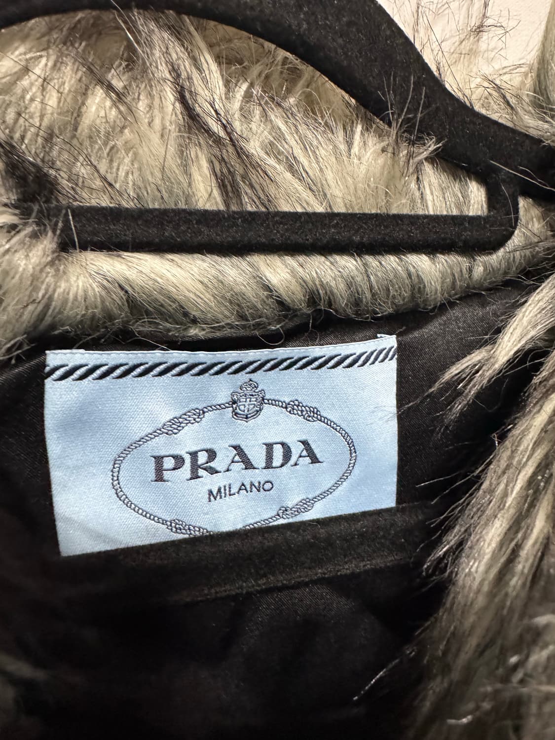 38 프라다 인조 모피 코트 상품이미지5
