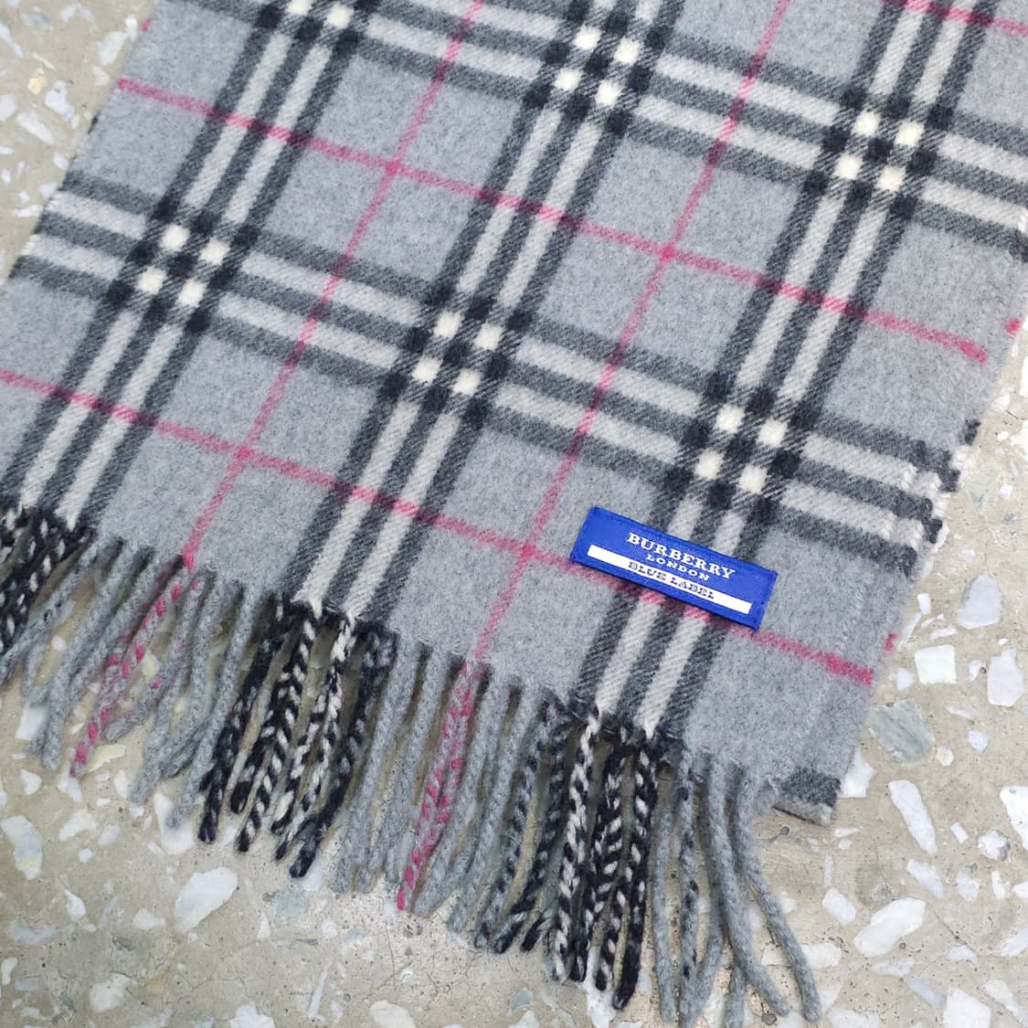 버버리 블루라벨 캐시미어 머플러 상품이미지3