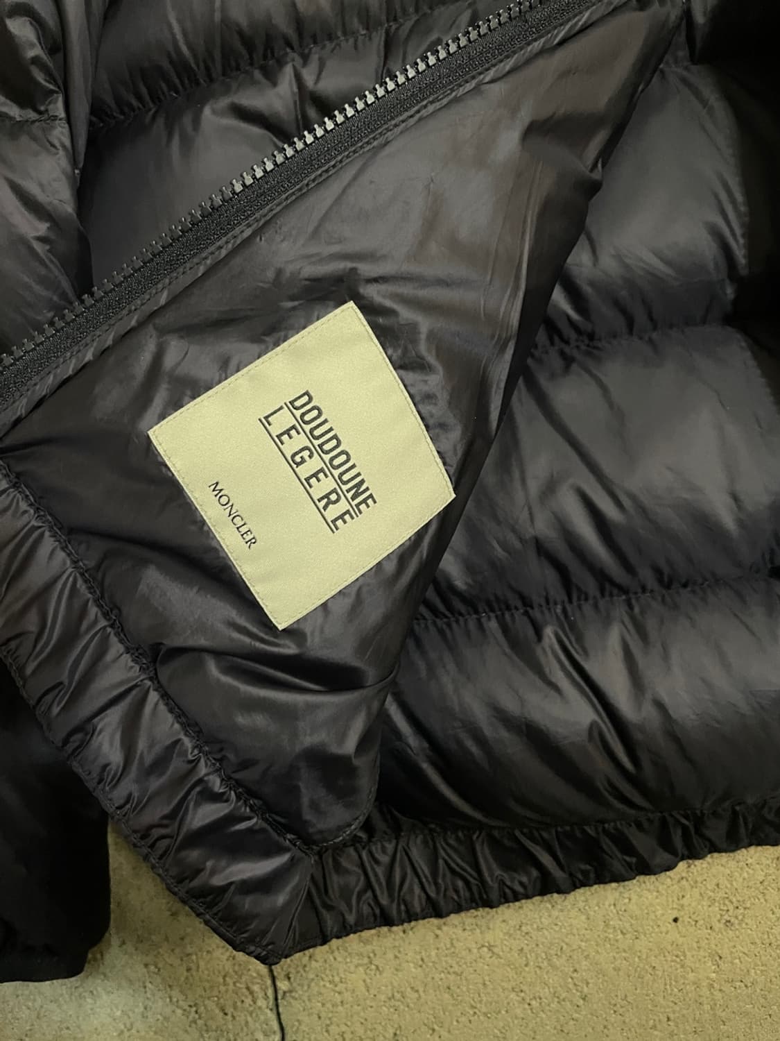 몽클레어 윌름 패딩  상품이미지10