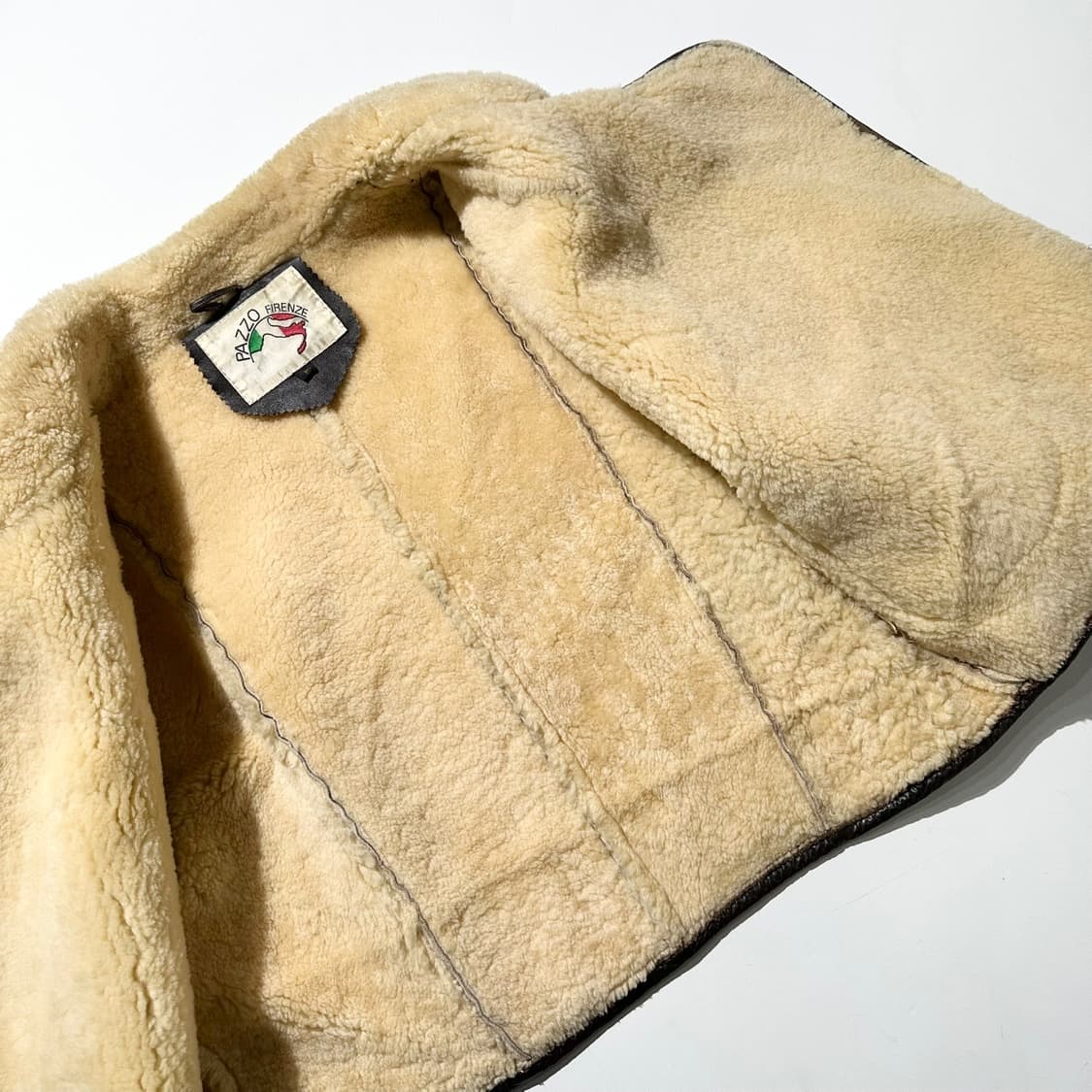 Pazzo Firenze 램스킨 시어링 크롭 숏 무스탕 자켓 상품이미지6