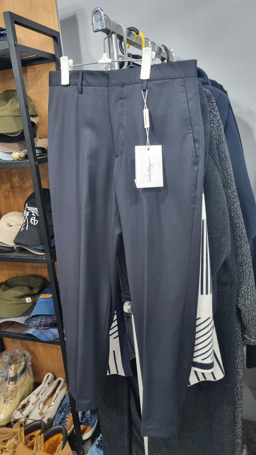 ferragamo) made in italy 남성 슬림 슬랙스 허리30  상품이미지1