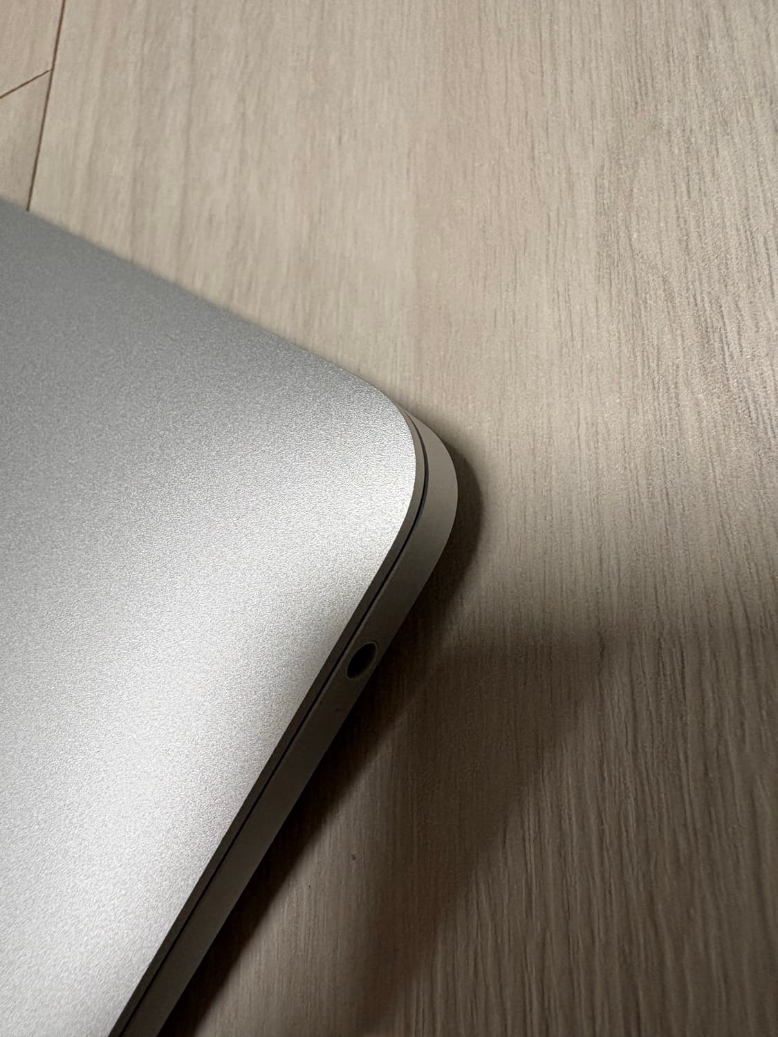 맥북에어 m1 8/256 13인치 상품이미지3