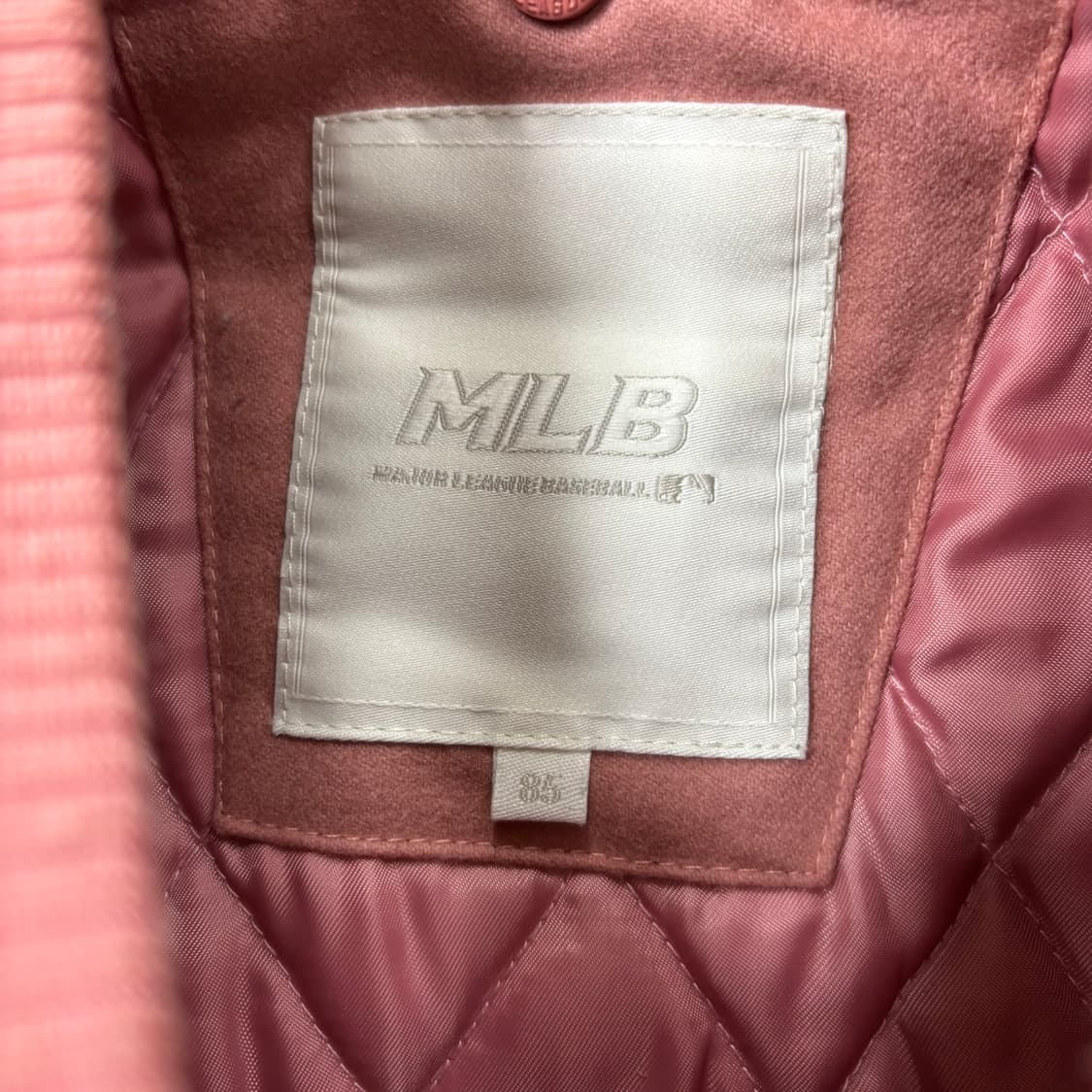 MLB 필라델피아 핑크 스타디움 자켓 상품이미지3