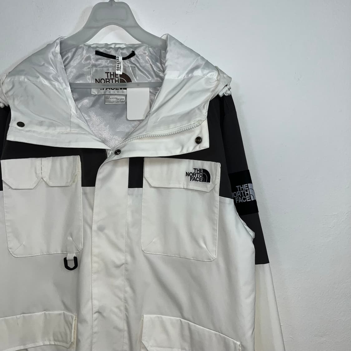 The North Face white ranger windbreaker  상품이미지5