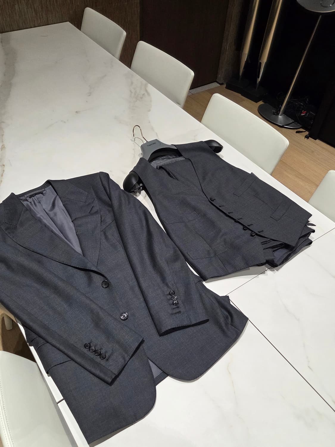 톰포드 쓰리피스 정장 셋업 50 상품이미지2