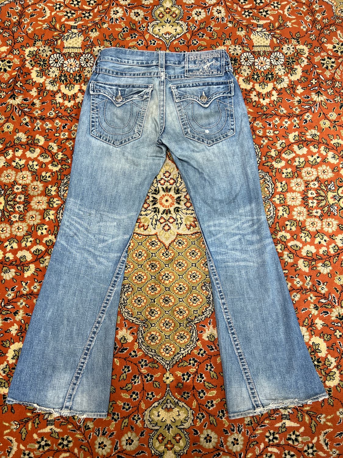 [32] 트루릴리전 조이 빅 티 부츠컷 플레어 데님 팬츠 상품이미지1