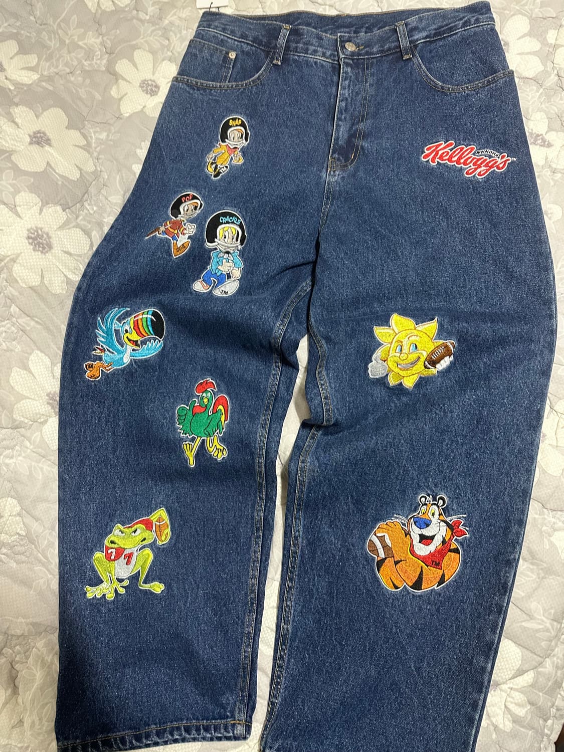 켈로그x위캔더스 콜라보 자수 데님팬츠 상품이미지1