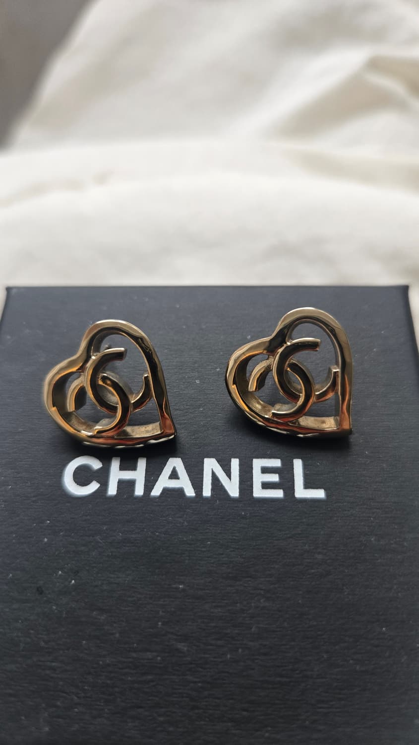 샤넬로고cc하트귀걸이 정품 상품이미지1
