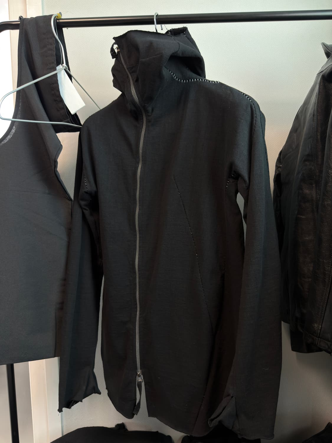 Leon Emanuel Blanck Distortion hooded 상품이미지2