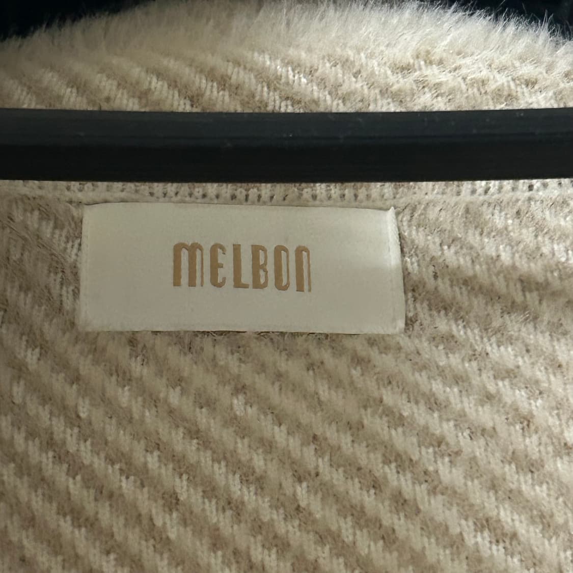 20년new)Malbon 멜본 초 극세사 부드러운 아이보리 솜털 퍼 코트 상품이미지2