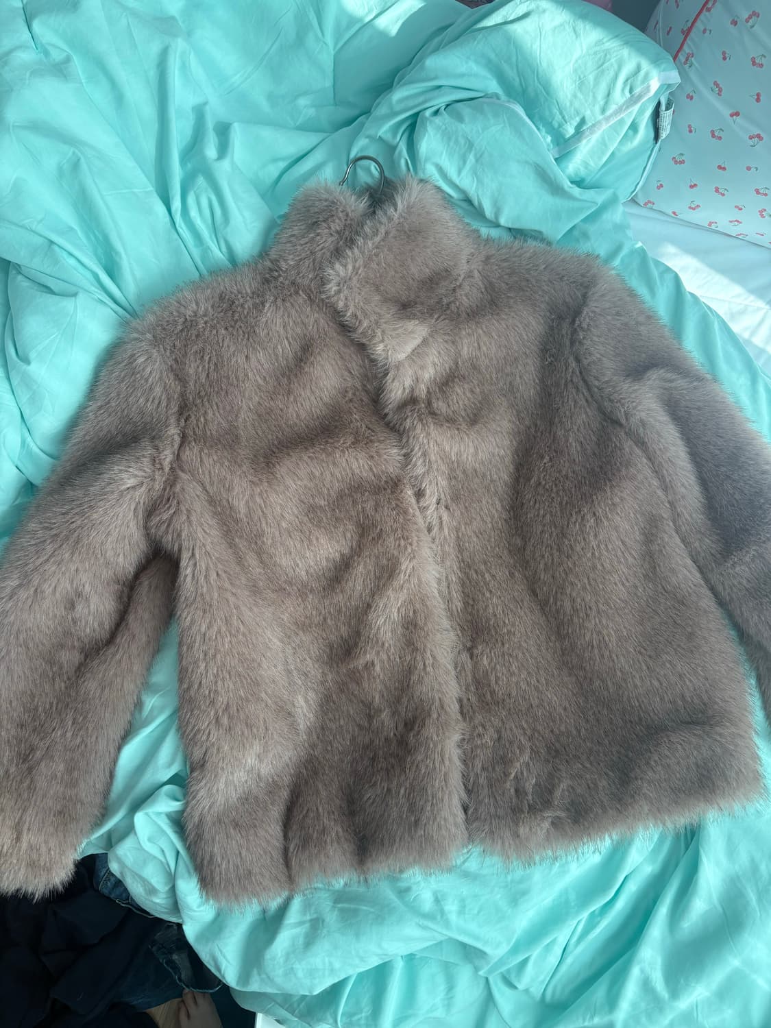 애즈온 퍼자켓 핑크 색상 상품이미지1