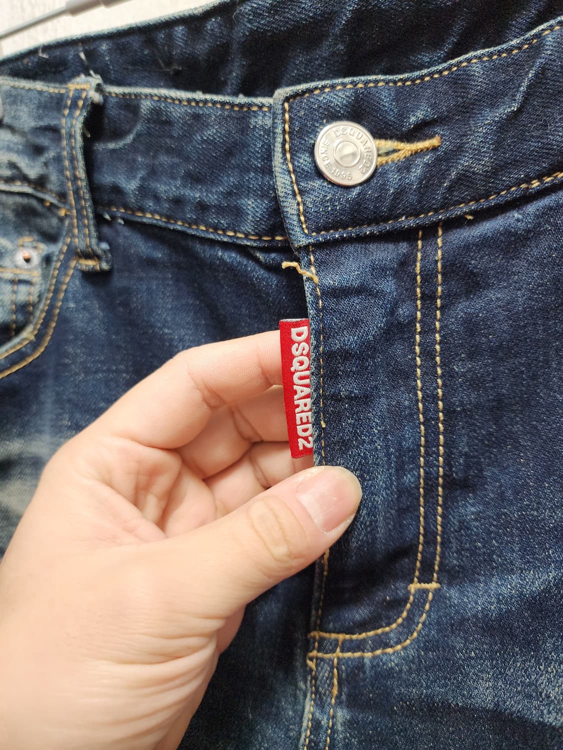 Dsquared2 디스퀘어드 레드패치 쿨가이진 데님 상품이미지3