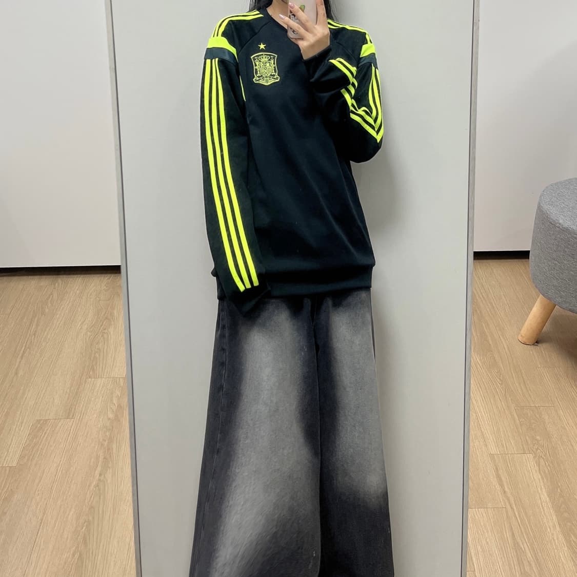 아디다스 스페인 국대 웜업 맨투맨 상품이미지1