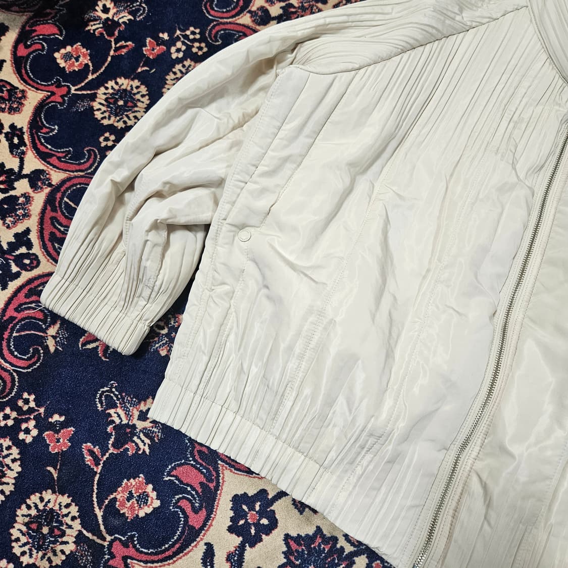 요이츠 24fw 플리츠 레이어드 자켓
Free size 상품이미지4