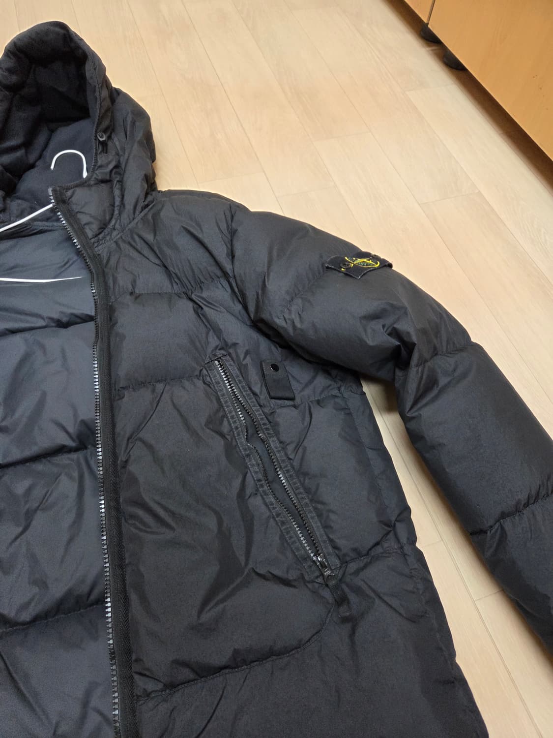 21FW 스톤아일랜드 크링클랩스 (블랙/라지) 상품이미지2