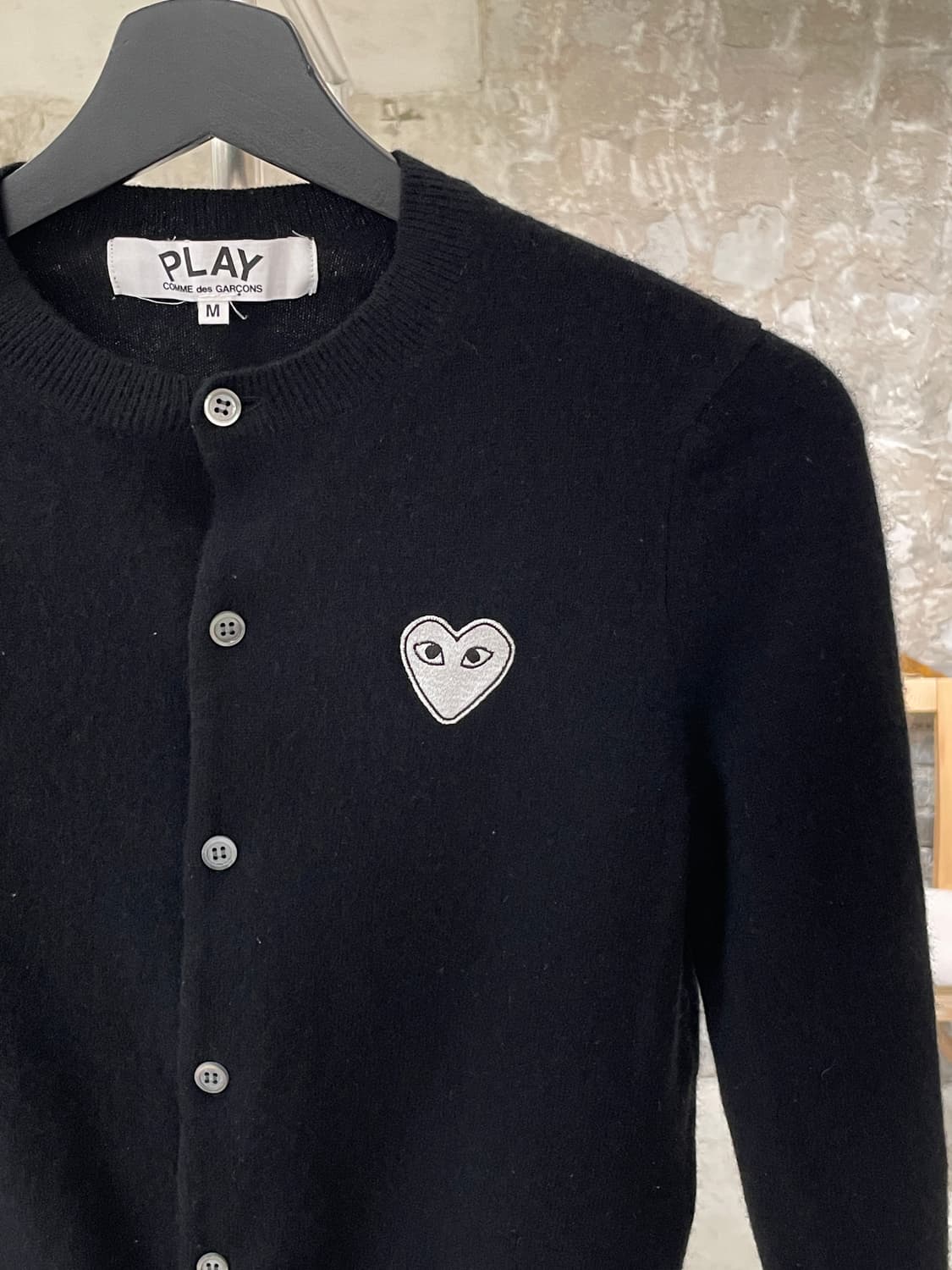 꼼데가르송 플레이 블랙 화이트 하트 와펜 울 가디건 상품이미지3