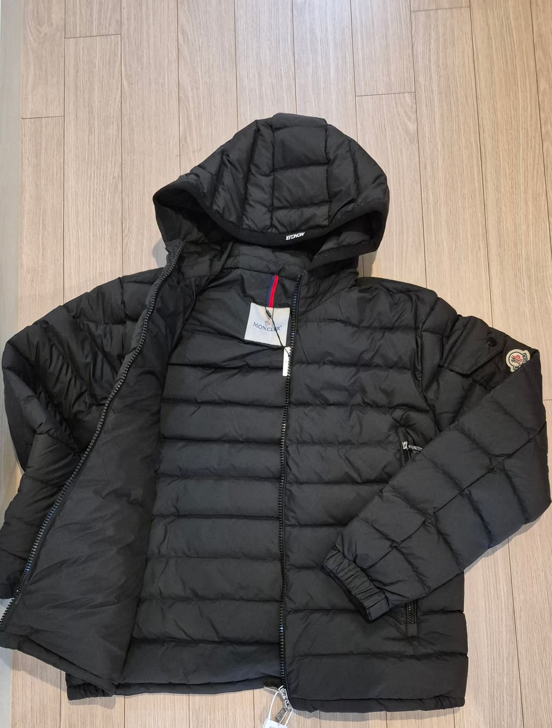 몽클레어패딩 상품이미지2