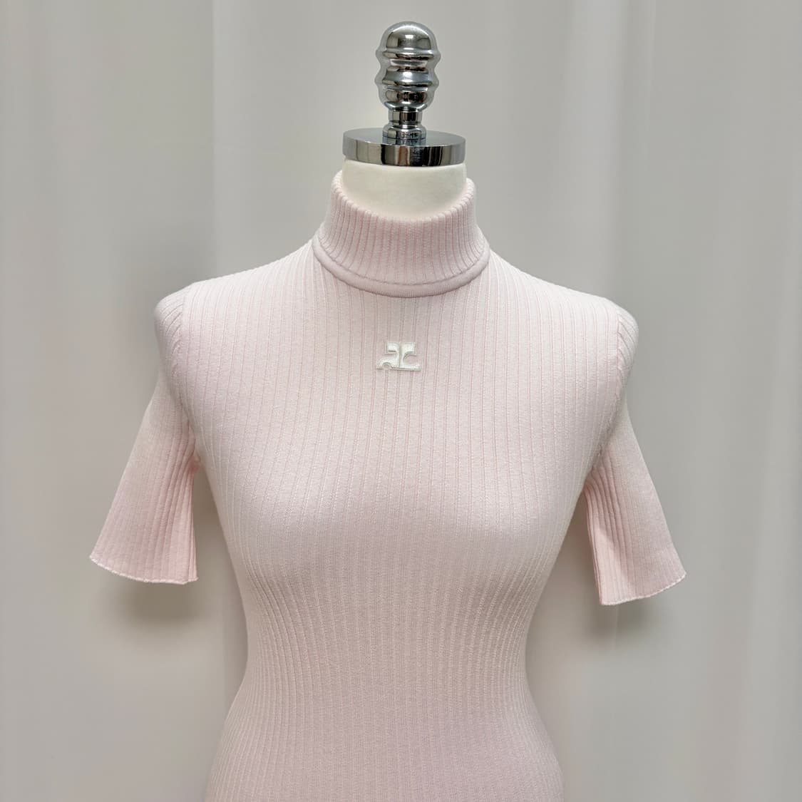 꾸레쥬 핑크 골지 반팔 니트 상품이미지2