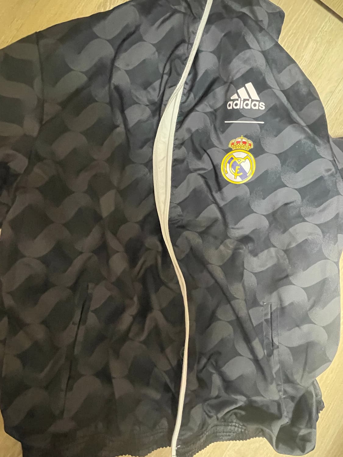 아디다스 레알마드리드 바람막이 리버시블 L 상품이미지4
