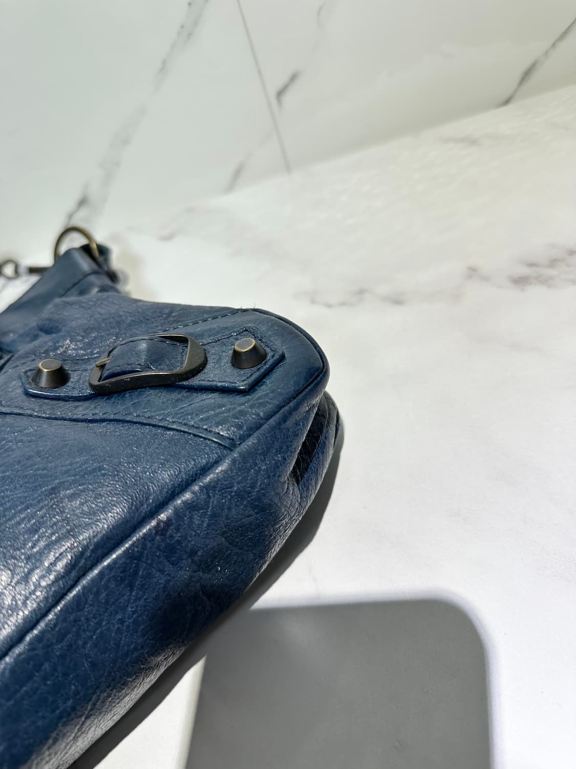 ❌거래중[A+ 정품] 발렌시아가 시티 모터백 퍼스트 다크네이비 상품이미지5