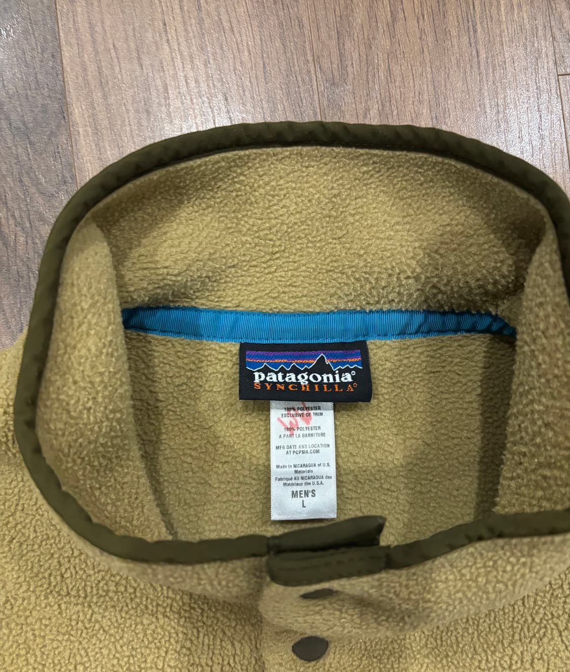 파타고니아 헤비웨이트 신칠라 베이지(탄) L사이즈 판매합니다. 상품이미지4
