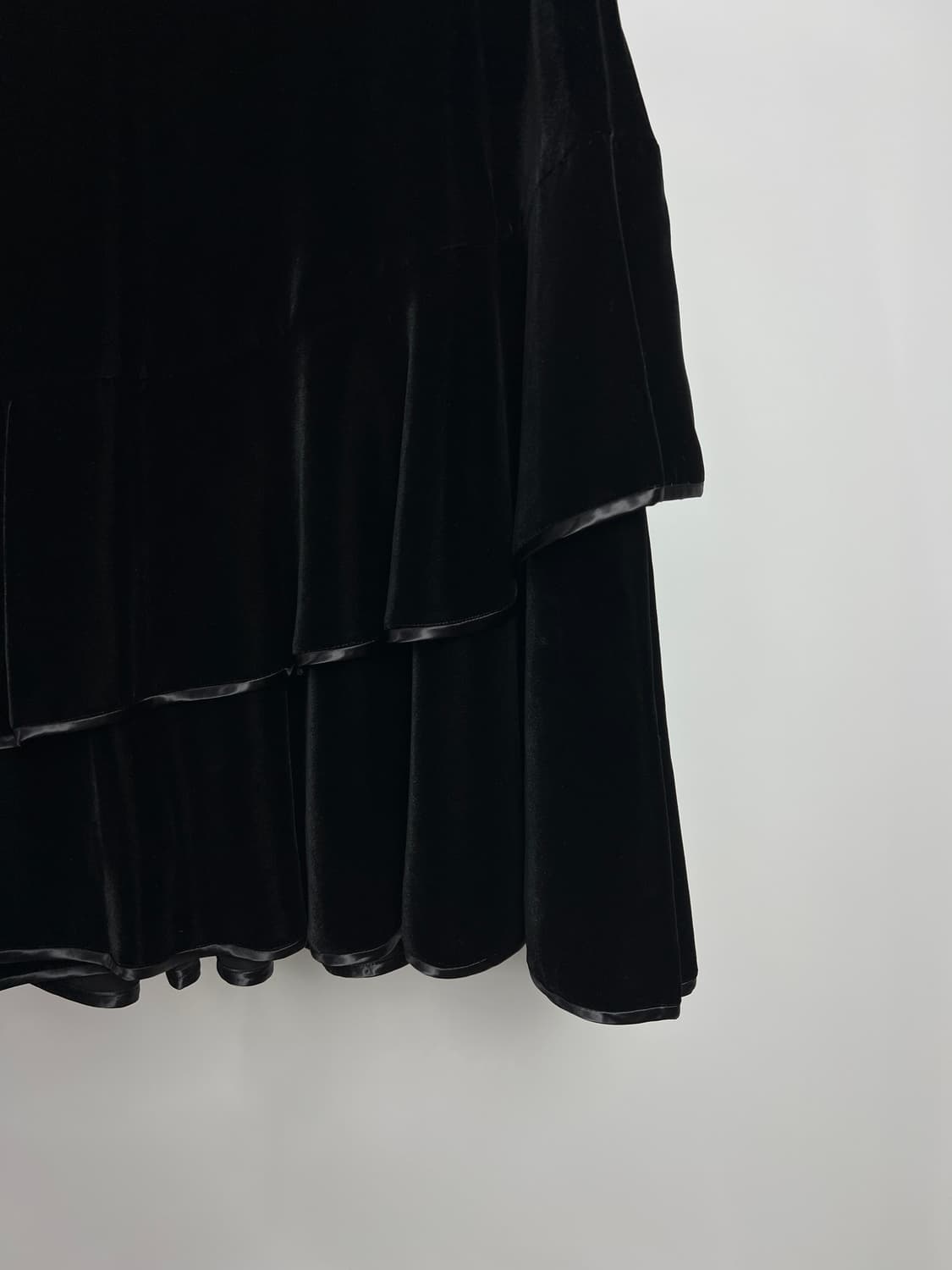 MAIE 벨벳 롱 스커트 상품이미지3