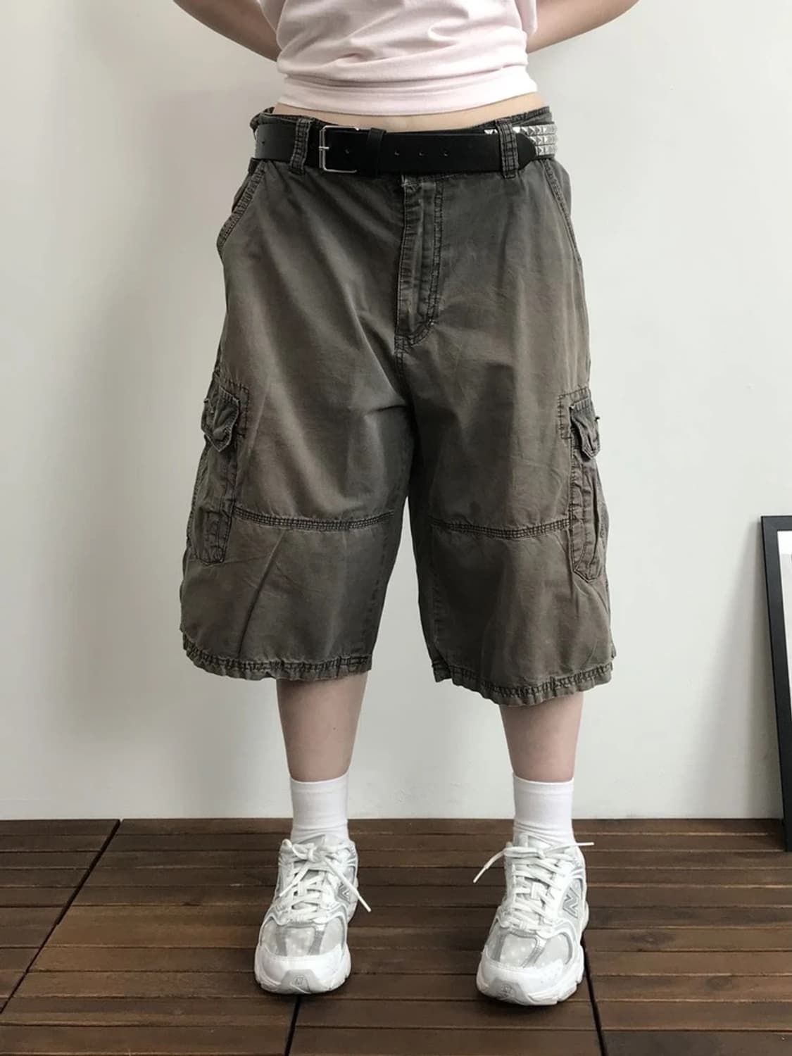 Buckle Black Cargo Shorts 상품이미지1