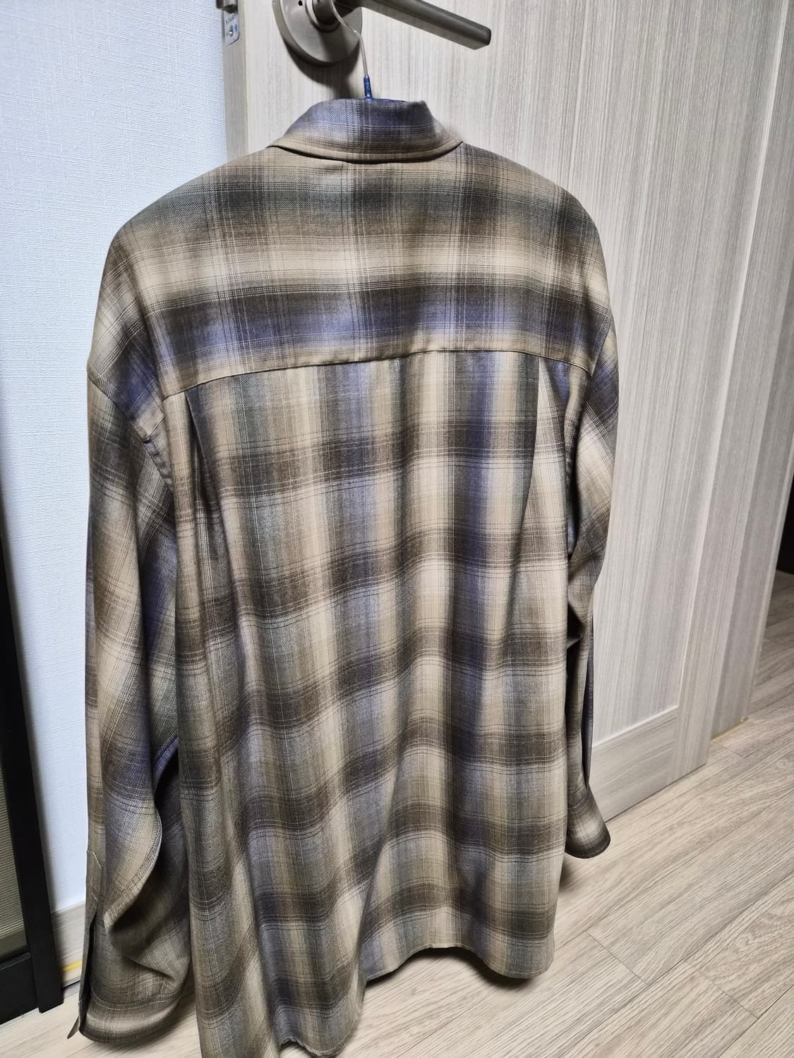 오라리 슈퍼 라이트 울 셔츠 브라운 4 사이즈 상품이미지3