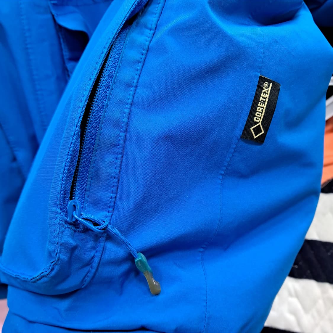 블랙야크 파란색 구스고어텍스 패딩 ,90 상품이미지9