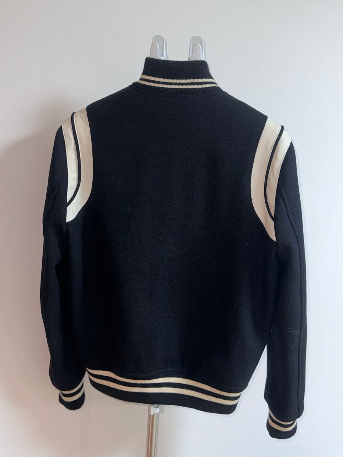 (46) 생로랑 테디 바시티 봄버 자켓 블랙 상품이미지3