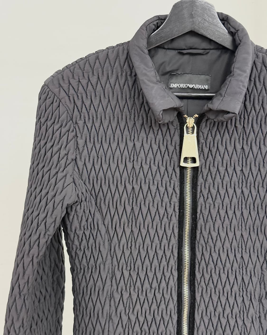 엠프리오 아르마니 블랙 지오메트릭 패턴 집업 자켓 상품이미지3