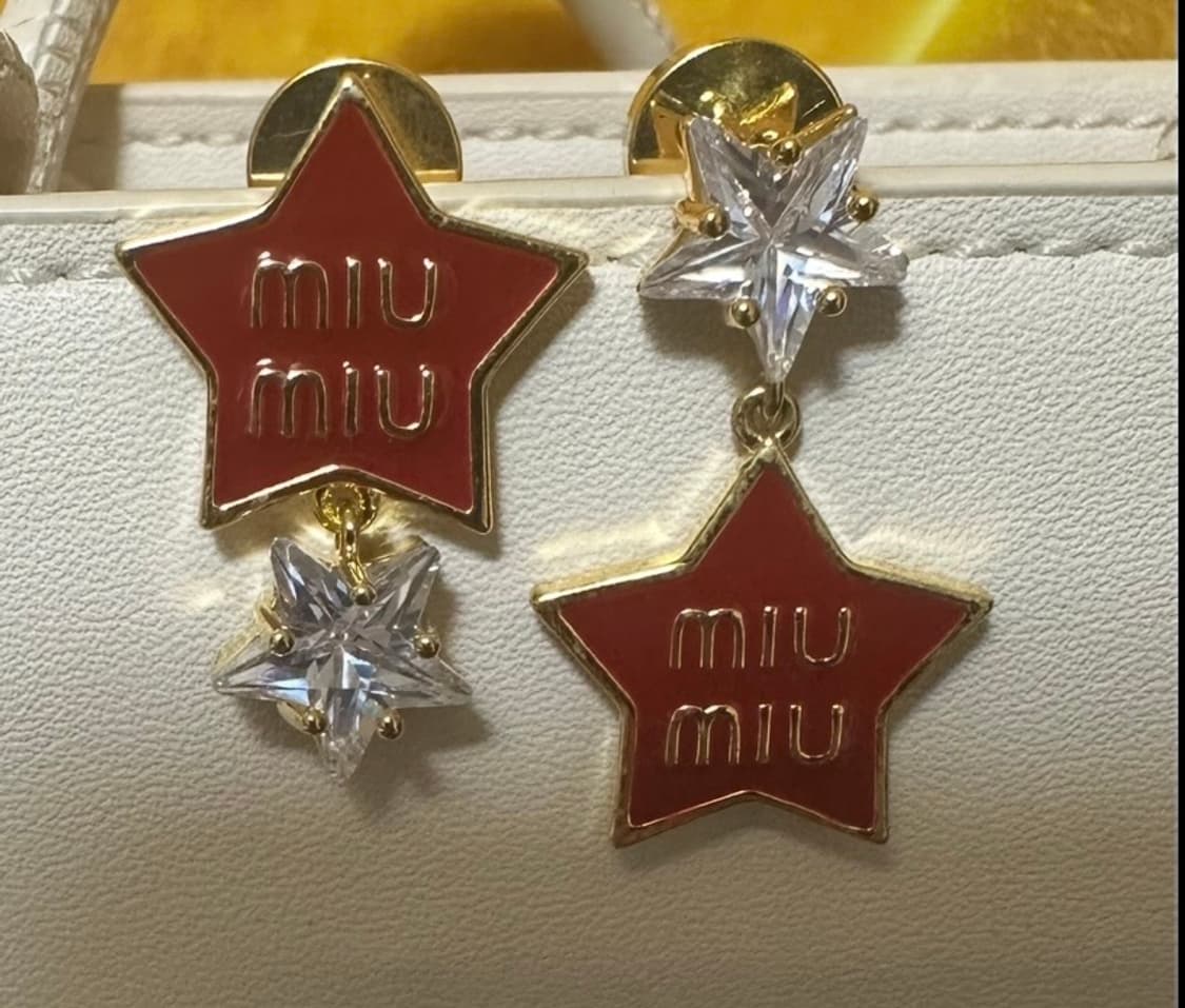 미우미우 레드 스타 귀걸이 상품이미지5