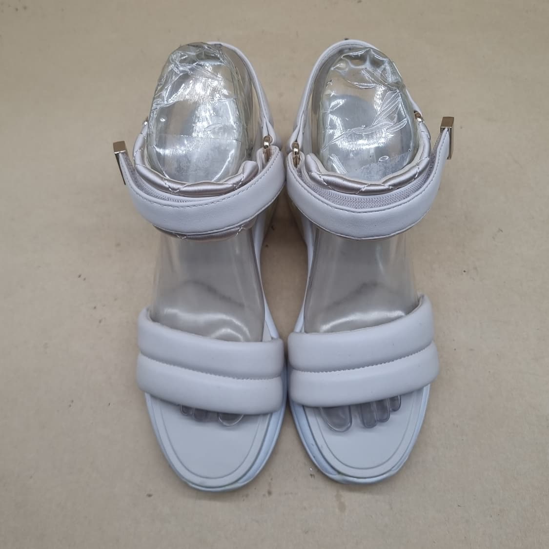 다이애나 도쿄 힐업샌들235 굽7.5 상품이미지2