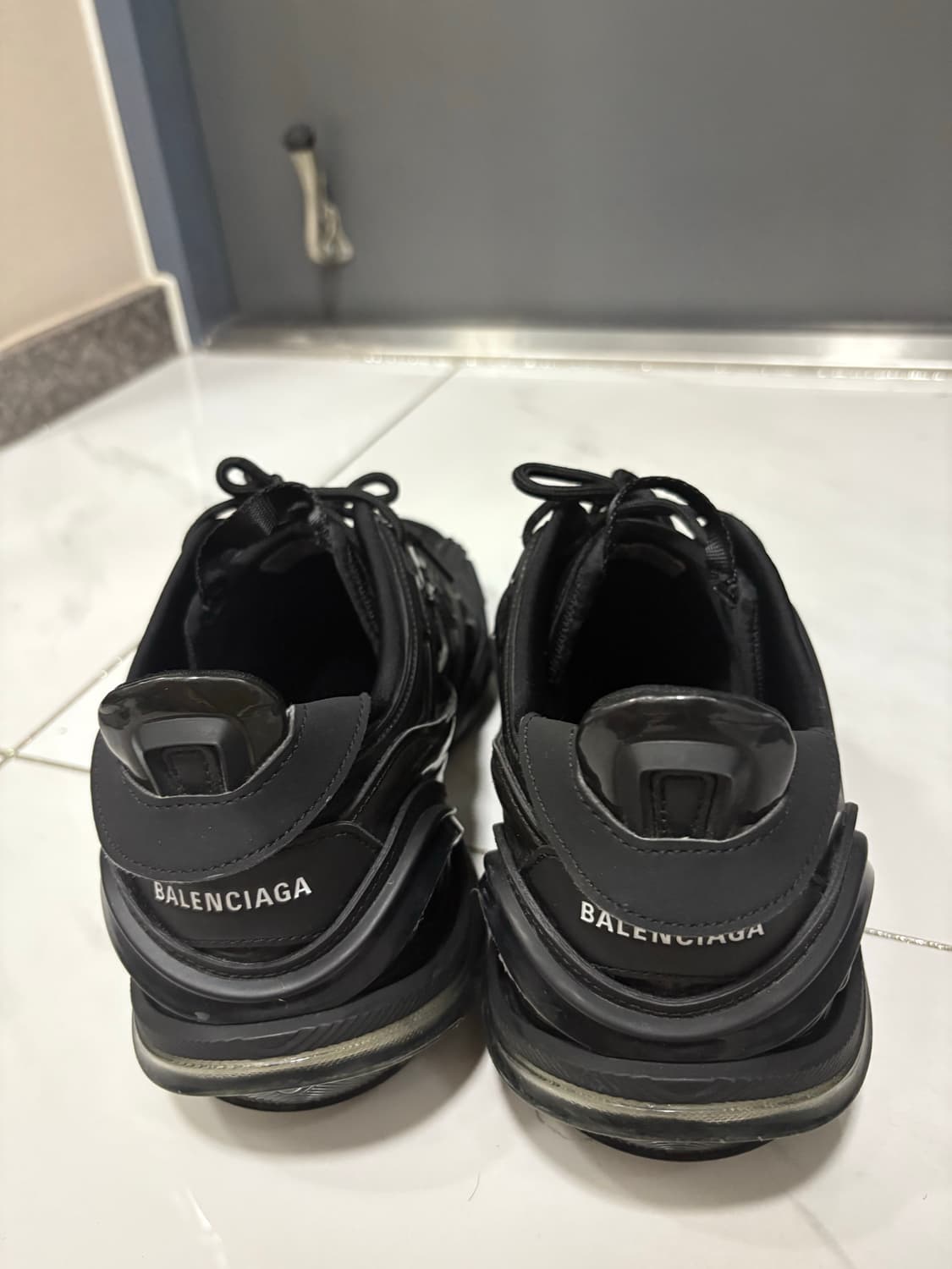 발렌시아가 타이렉스 블랙 EU)44 (290) 상품이미지3