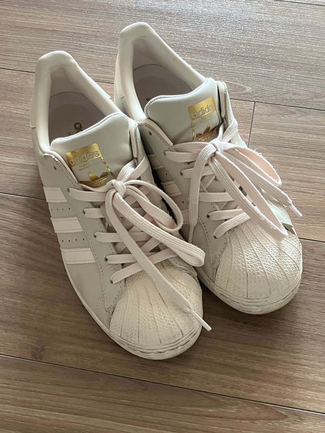 아디다스 슈퍼스타 240 상품이미지1